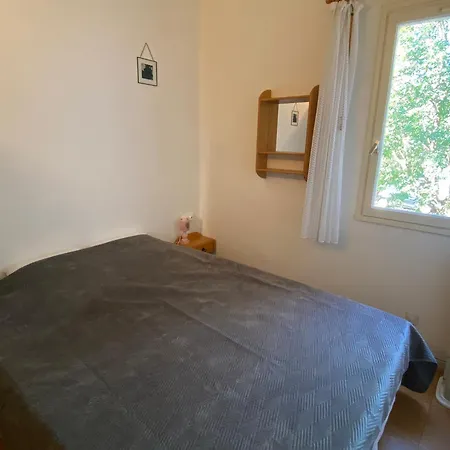 Appartement Duplex Calme Pres Des Commodites, - Fr-1-732-94