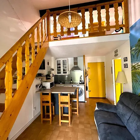 Apartment Duplex Calme Pres Des Commodites, - Fr-1-732-94