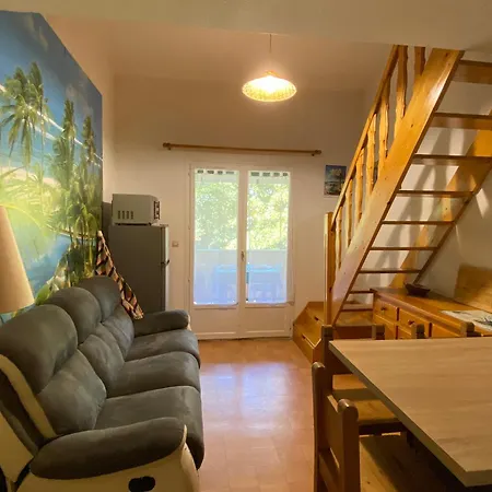 Apartamento Duplex Calme Près Des Commodités, - Fr-1-732-94